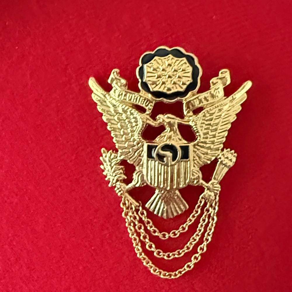 Gold Eagle Brooch with Black Accents Vtg Geraldic Brooch